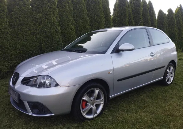 wielkopolskie Seat Ibiza cena 9900 przebieg: 200000, rok produkcji 2006 z Leszno